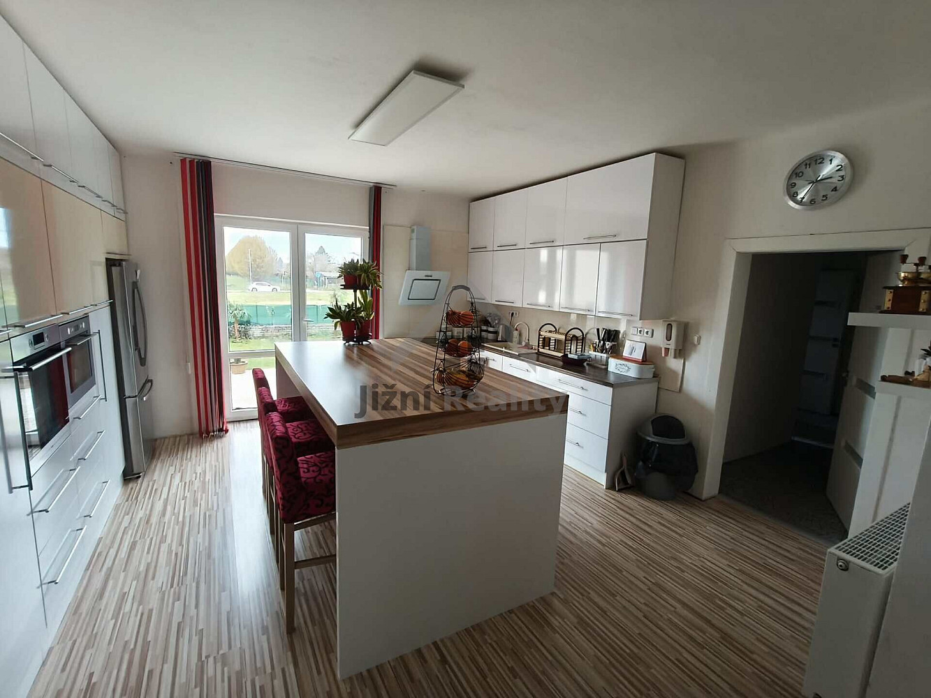 Prodej nájemního domu, činžáku 450 m² – fotografie 5