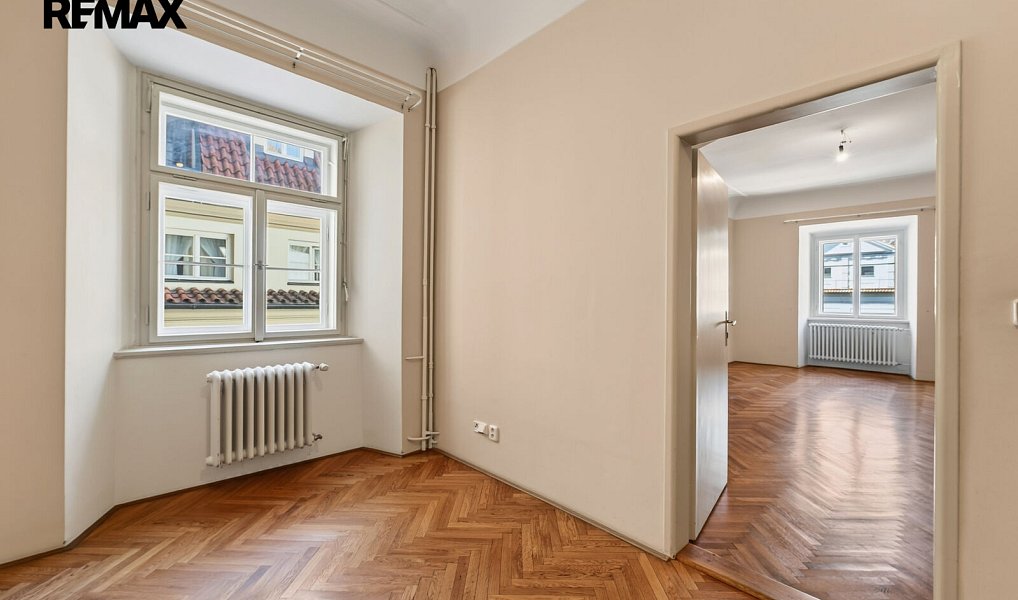Pronájem kanceláře 130 m², Praha – náhled fotky 11