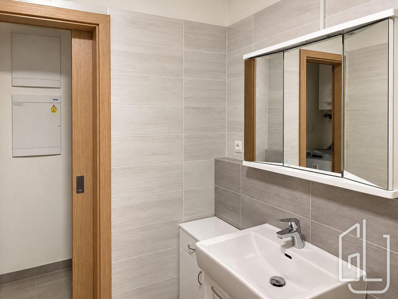 Pronájem bytu 2+kk 56 m² – fotografie 4