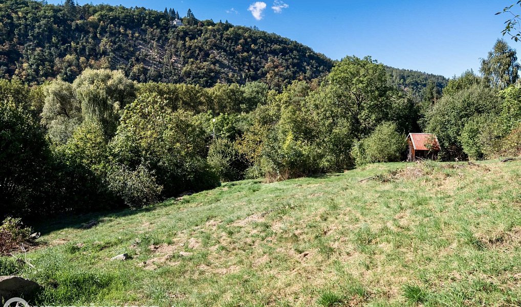 Prodej stavebního pozemku 2 672 m², Hradištko – náhled fotky 3