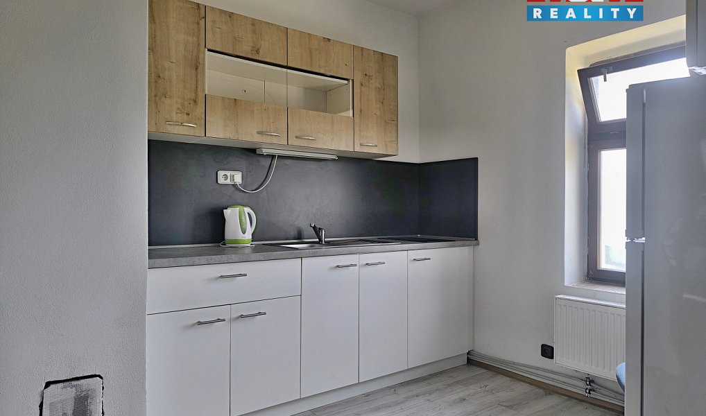 Prodej výrobních prostor 1 393 m², Bořetín – náhled fotky 10