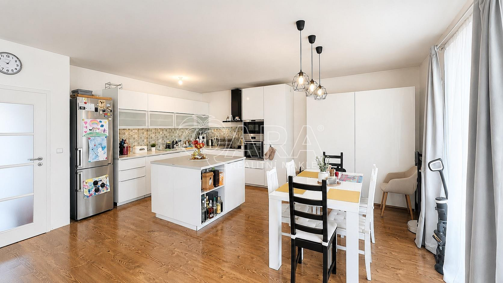 Pronájem domu 100 m² s pozemkem 365 m² — photo 2