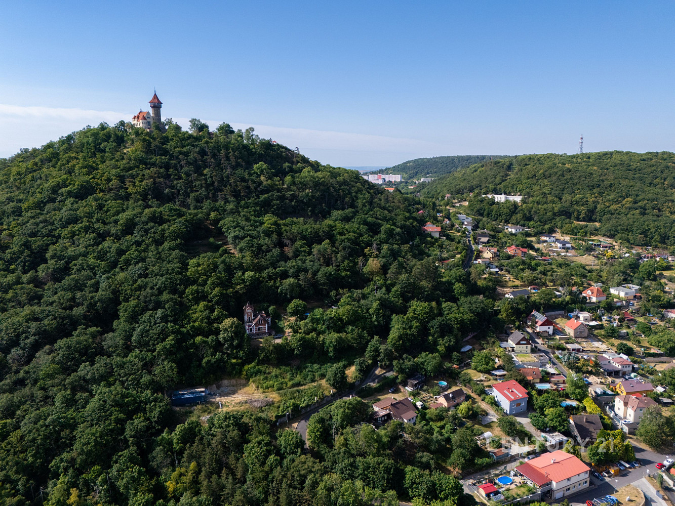 Prodej stavebního pozemku 1 892 m² – fotografie 4