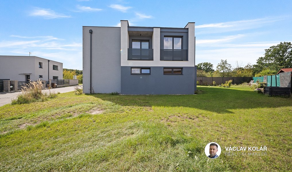 Prodej domu 338 m² s pozemkem 816 m², Horoušany – náhled fotky 40