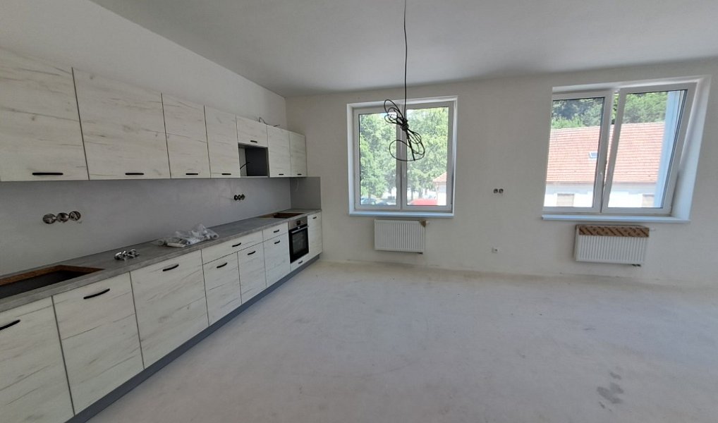 Pronájem bytu 3+kk 82 m², Sloup – náhled fotky 32