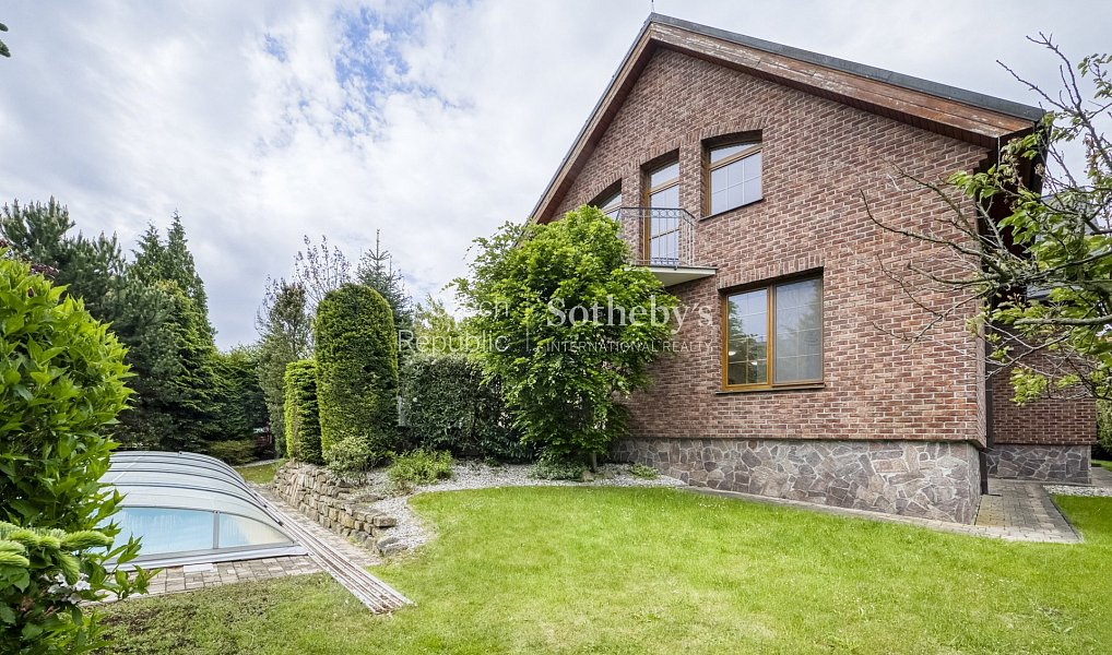 Pronájem rodinného domu, 390 m², Nebušice - Praha 6, Praha