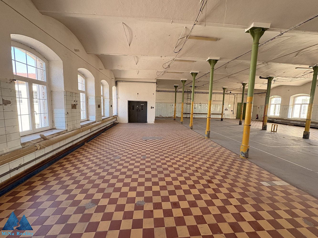 Pronájem skladovacích prostor 637 m² – fotografie 5