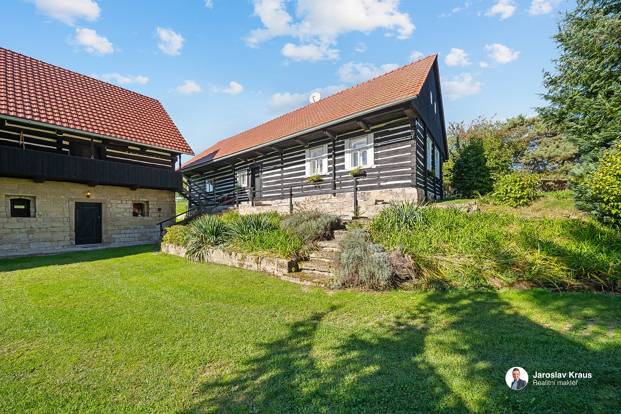 Prodej domu 226 m² s pozemkem 7 844 m² – fotografie 2