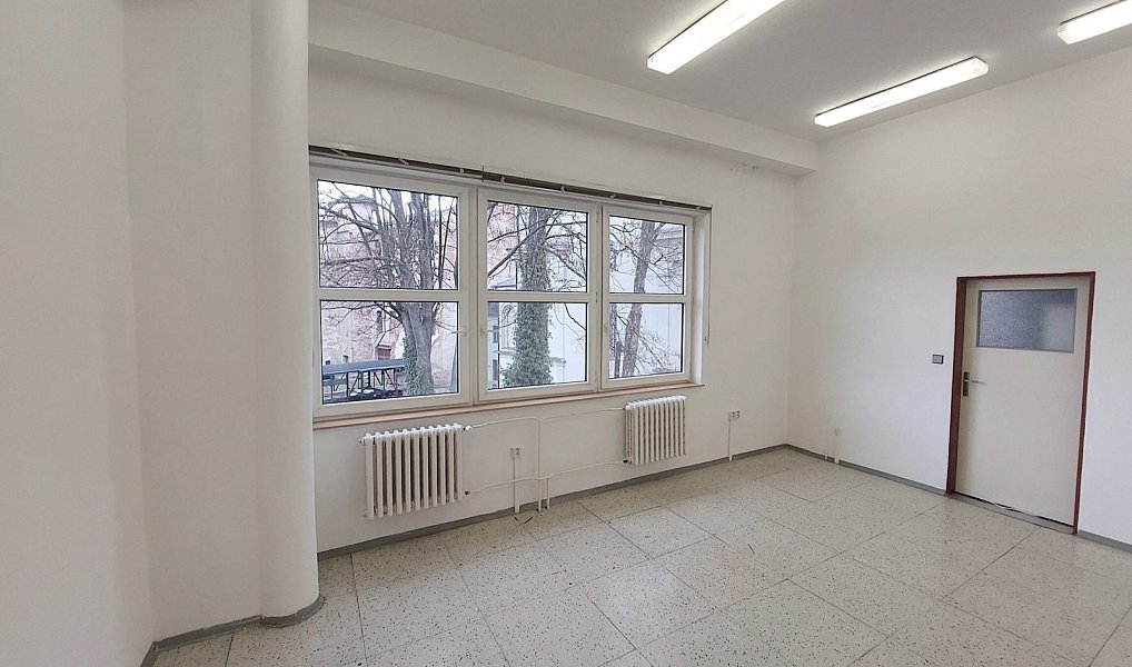 Pronájem obchodních prostor 175 m², Krnov – náhled fotky 4