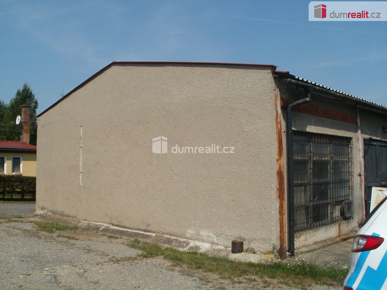 Pronájem garáže 98m2 branky — photo 2