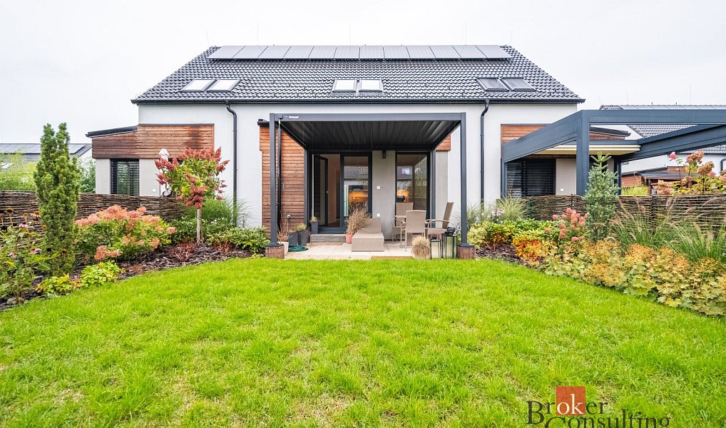 Prodej bytu 3+kk 104 m², Smiřice – náhled fotky 8