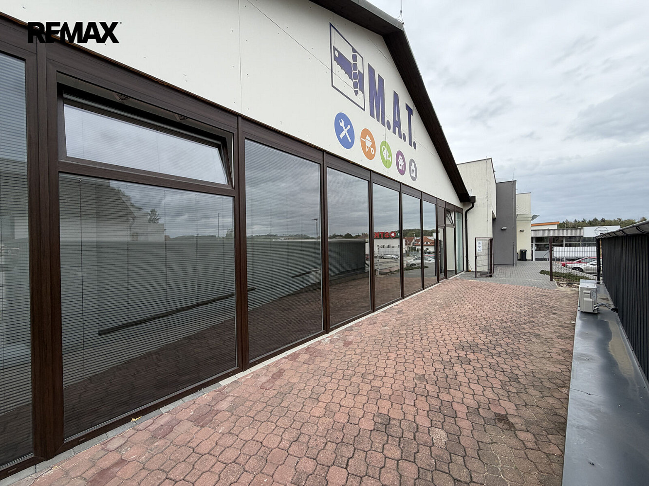 Pronájem obchodních prostor 52 m²