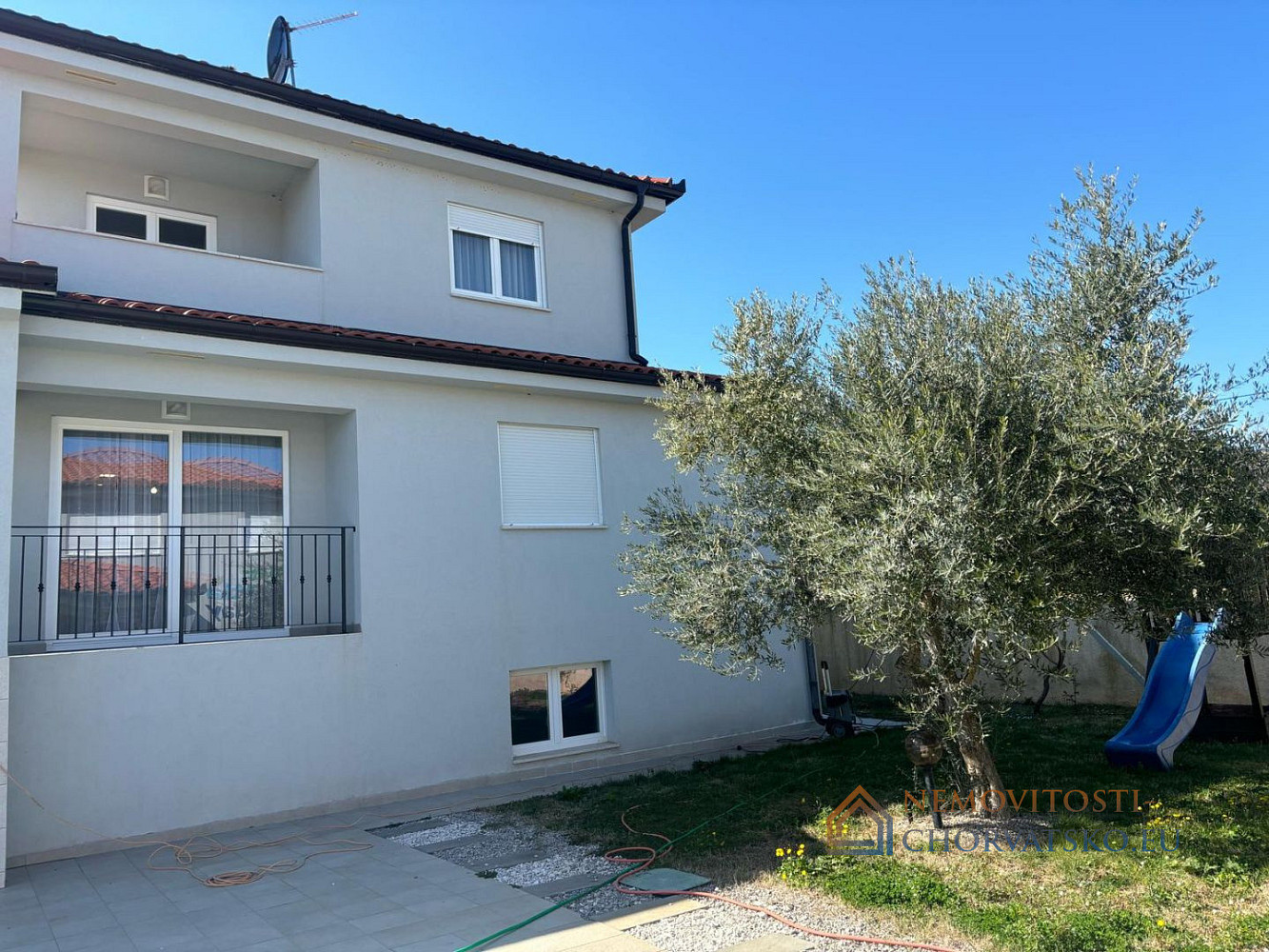 Prodej domu 182 m² s pozemkem 620 m² - Vista 3