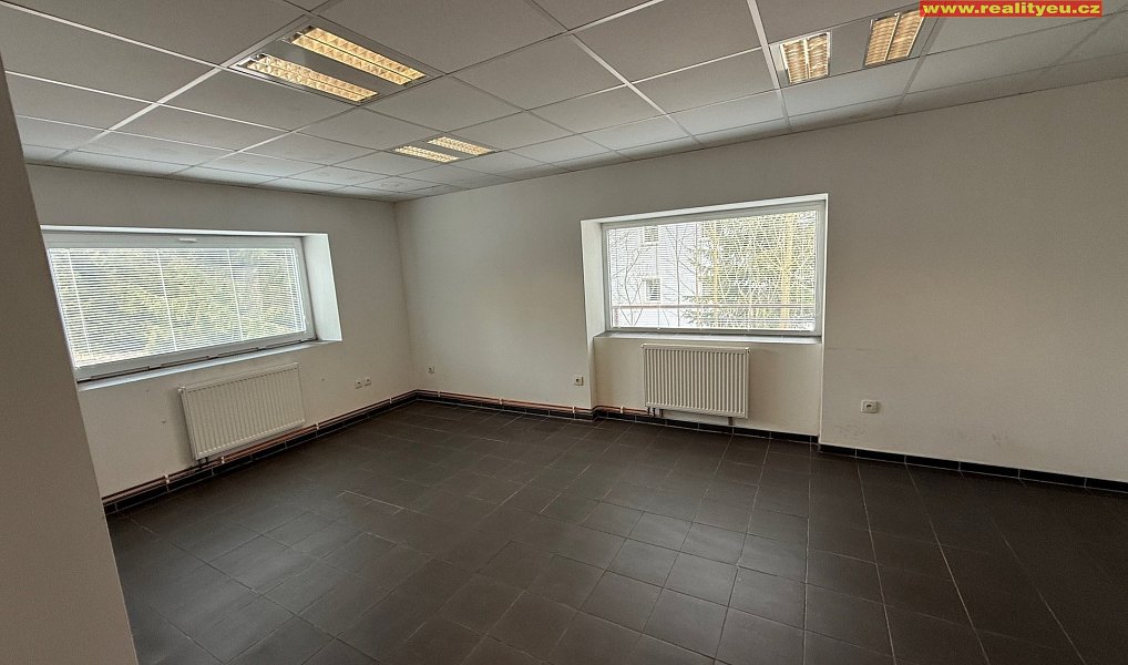 Pronájem skladovacích prostor 850 m², Trutnov – náhled fotky 14