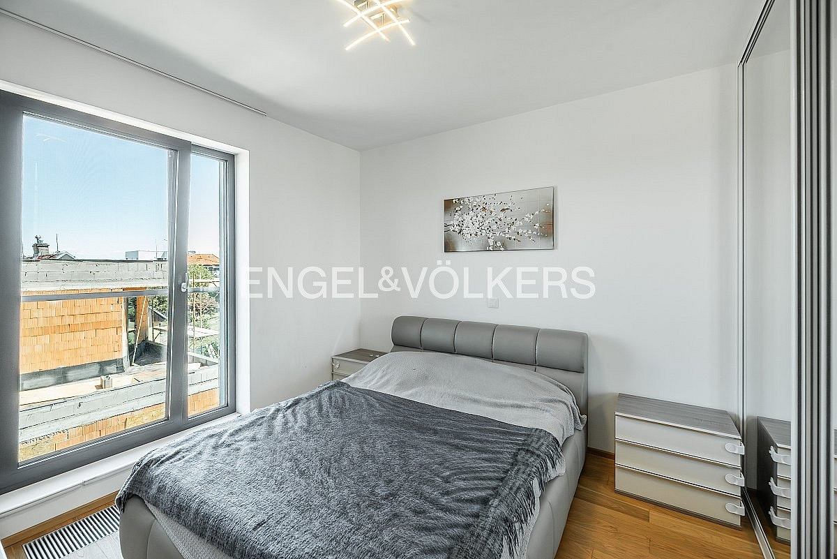 Pronájem bytu 3+kk 72 m² — photo 5