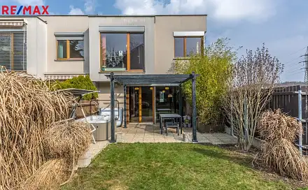 Prodej domu 160 m² s pozemkem 275 m², Cedrová, Praha 9 - Hloubětín