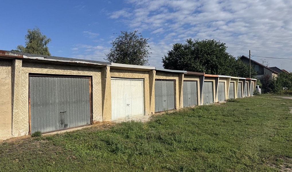 Garáž 24m2 v Lednici na Moravě, ul. Komenského, Lednice – náhled fotky 4