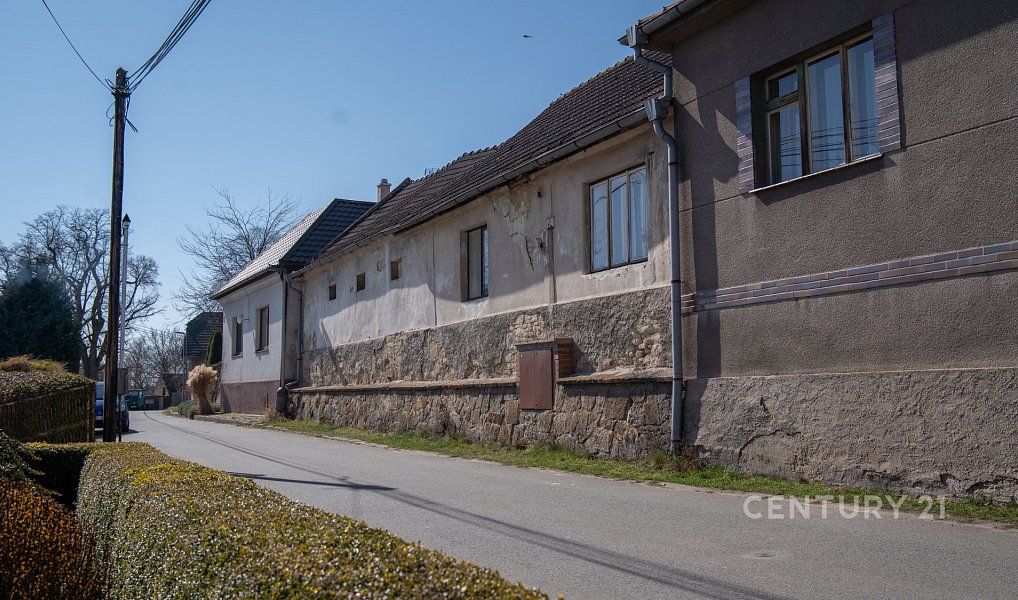 Prodej domu 186 m² s pozemkem 1 322 m², Skorkov – náhled fotky 8