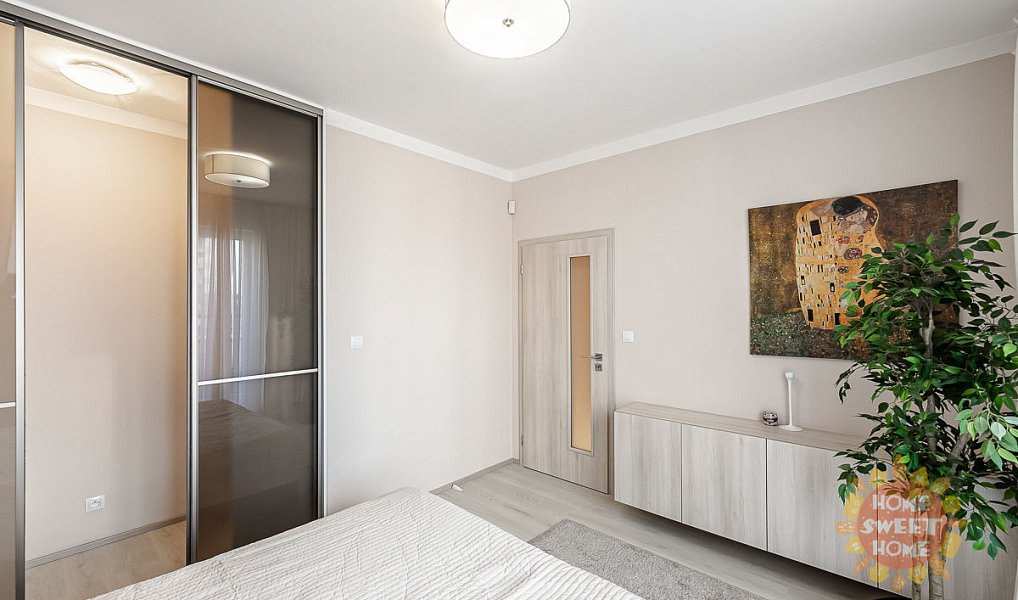 Pronájem bytu 3+kk 82 m², Praha – náhled fotky 9