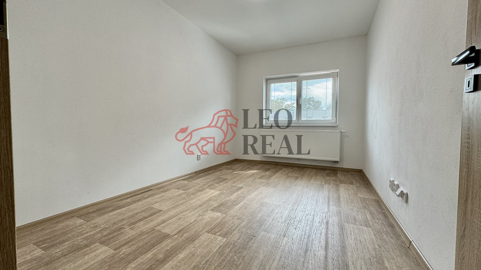 Pronájem bytu 1+1 31 m² – fotografie 2