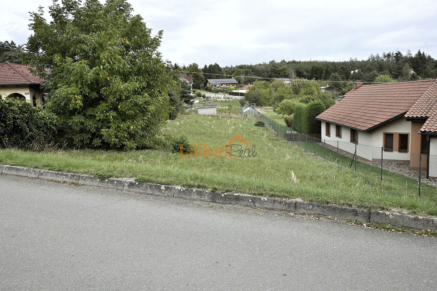 Prodej stavebního pozemku 967 m²