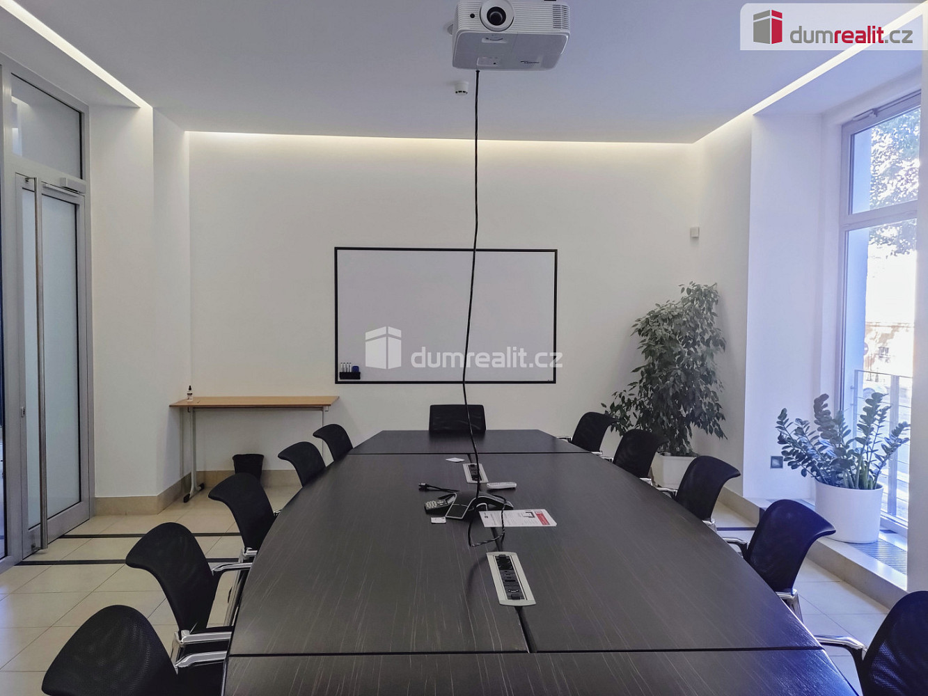 Pronájem kanceláře 48 m² — photo 2