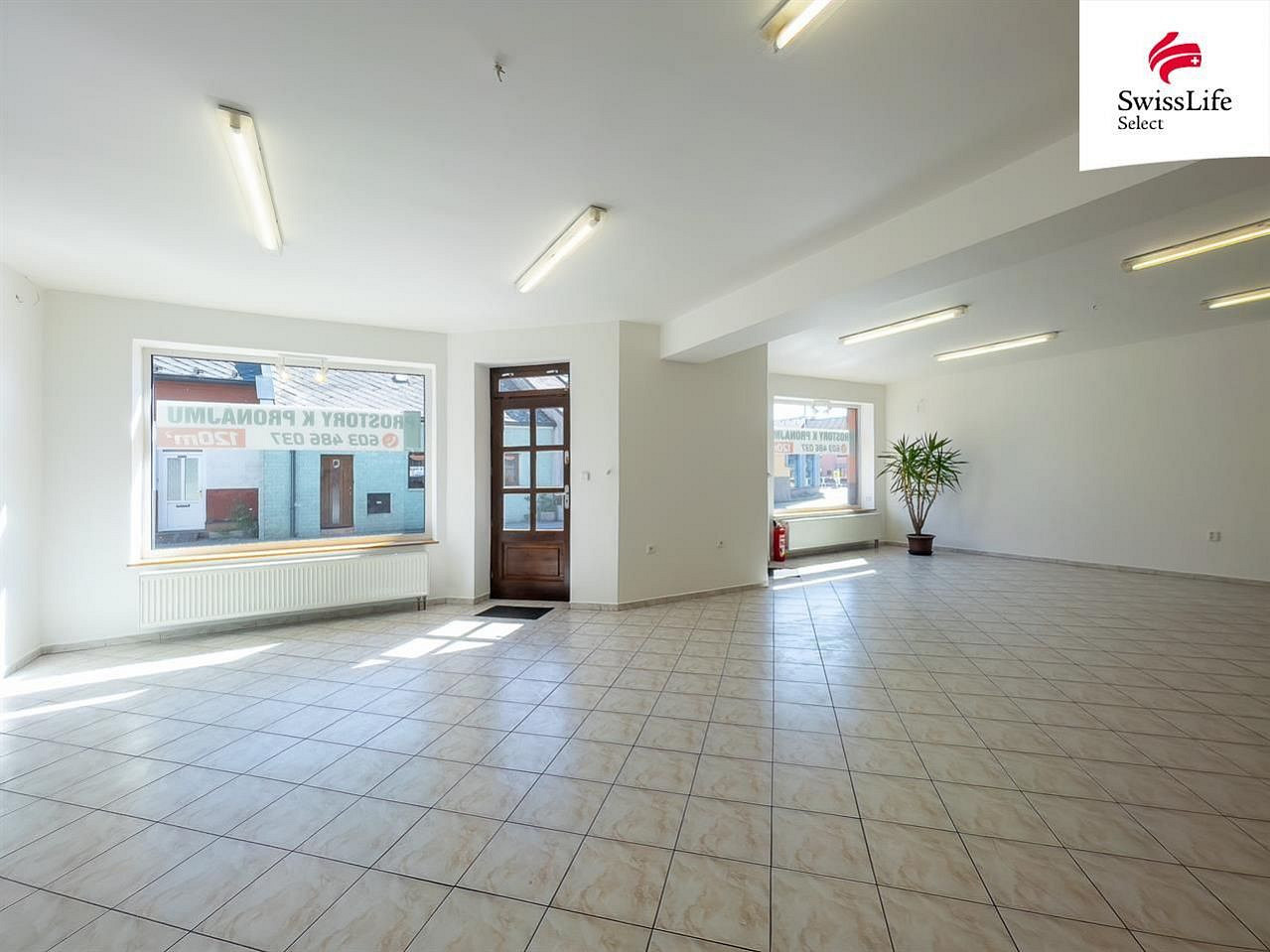 Pronájem obchodních prostor 120 m² – fotografie 4