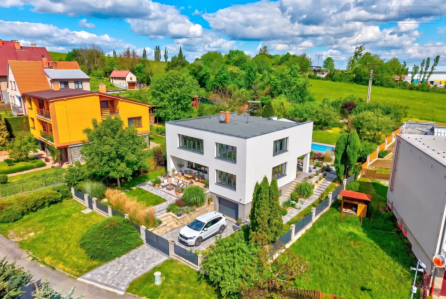 Prodej domu 246 m² s pozemkem 990 m²