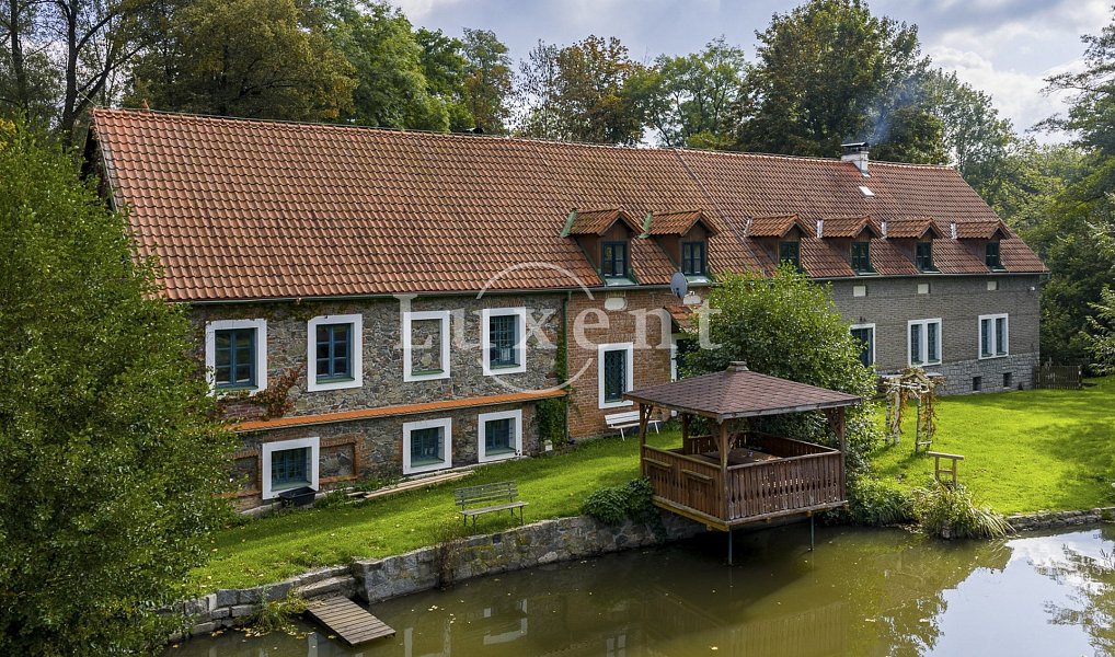 Prodej komerčního objektu (jiného typu) 1 700 m², Stříbrná Skalice – náhled fotky 3