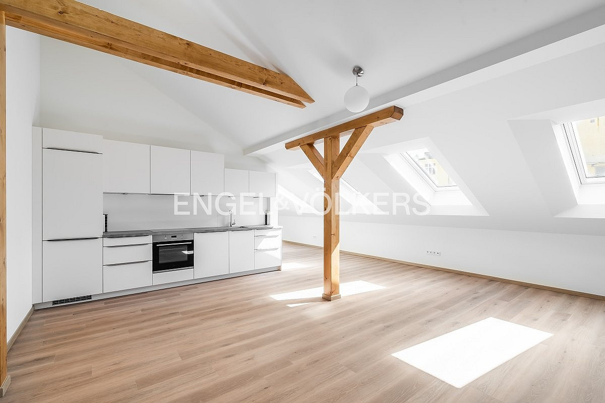 Pronájem bytu 3+kk 91 m²