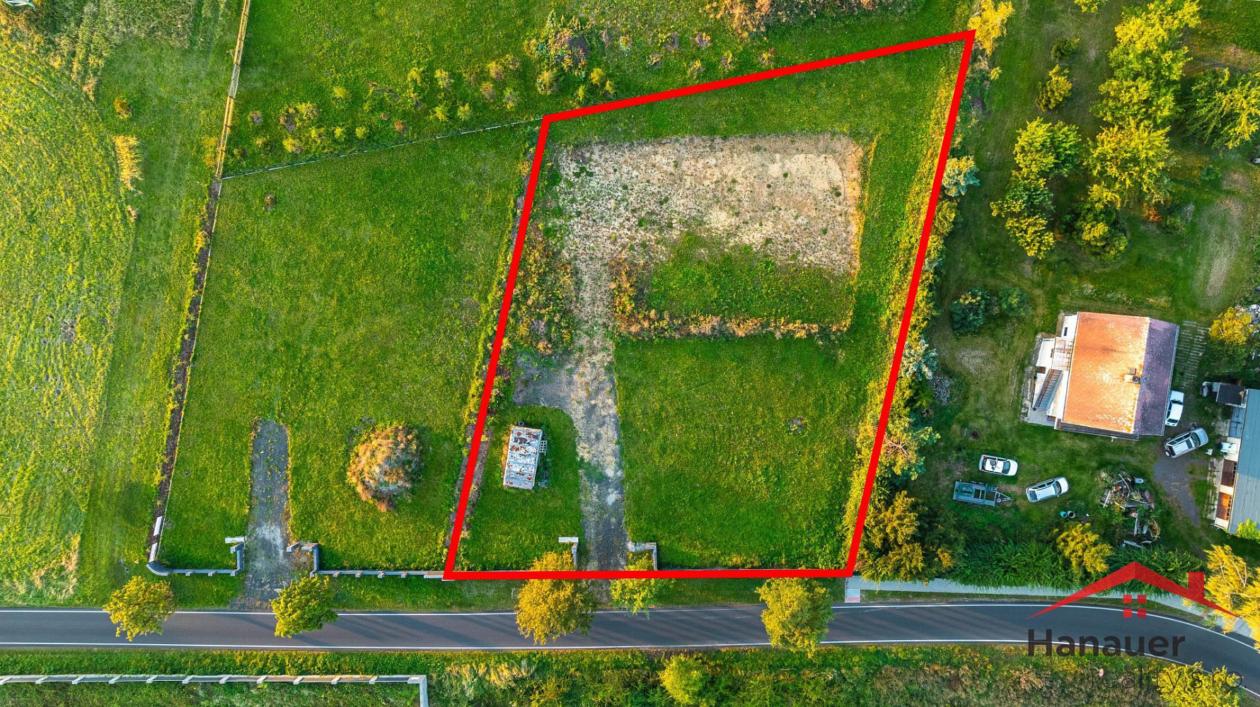 Prodej stavebního pozemku 1 950 m² – fotografie 4