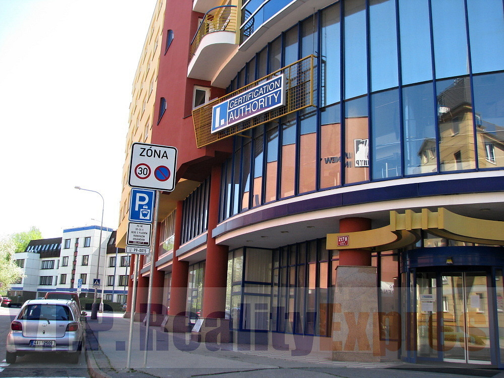 Pronájem kanceláře 599 m² – fotografie 4