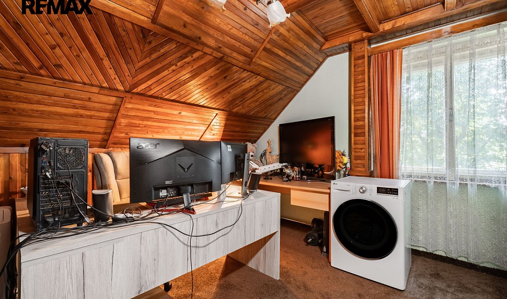 Prodej domu 200 m² s pozemkem 1 941 m², Praha – náhled fotky 9