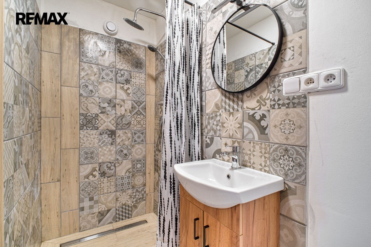 Prodej ubytovacího objektu 1 000 m² – pohled 3