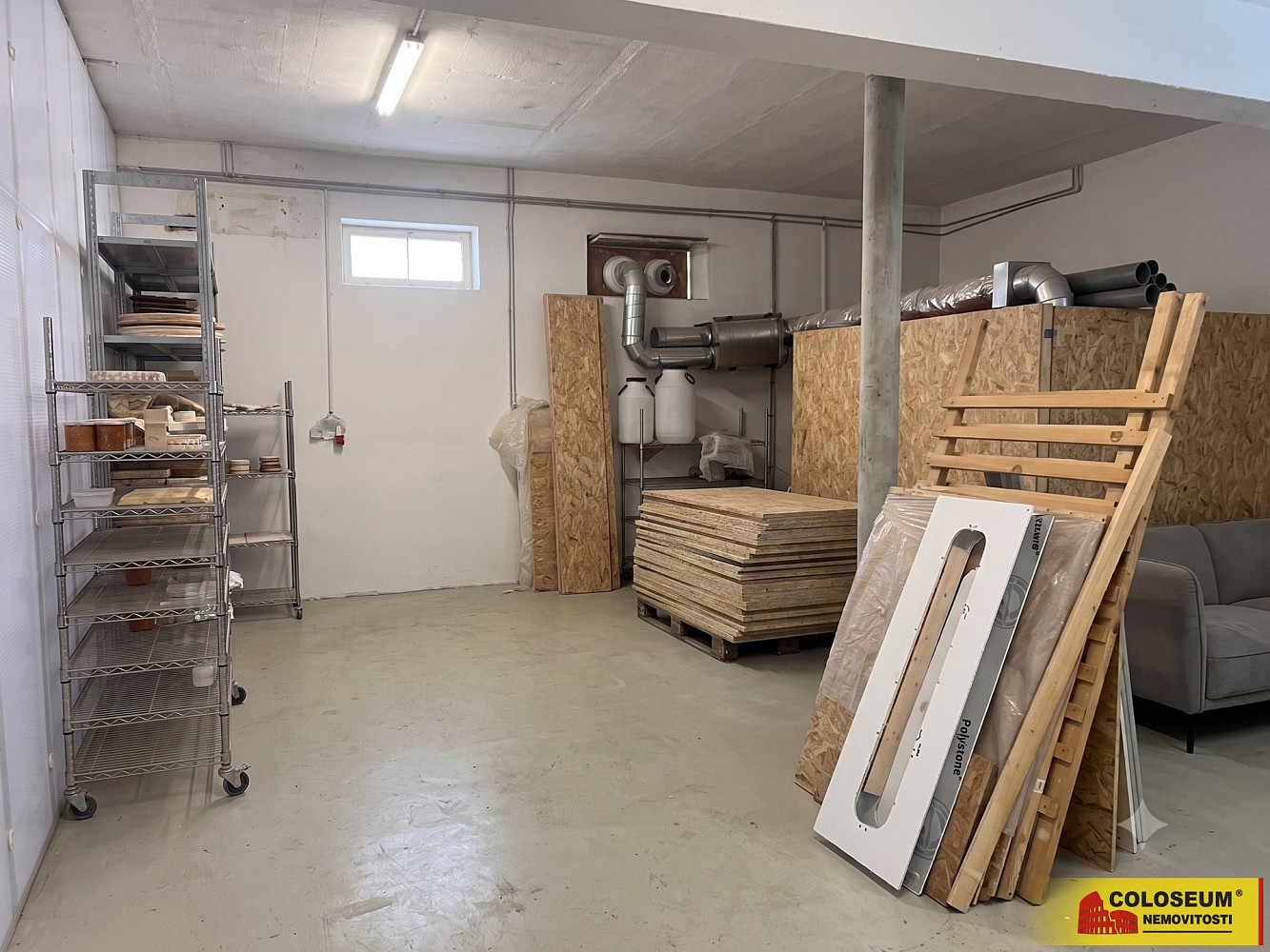 Pronájem skladovacích prostor 240 m² – fotografie 5