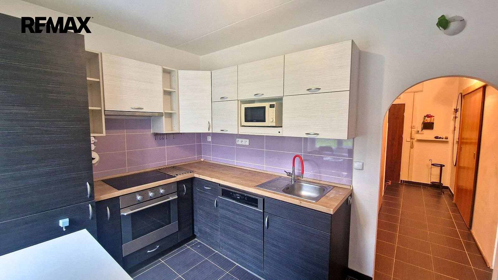 Pronájem bytu 2+1 58 m² – fotografie 3