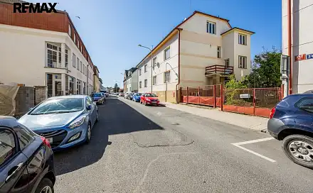 Prodej nájemního domu, činžáku 221 m², Čistovická, Praha 6 - Řepy