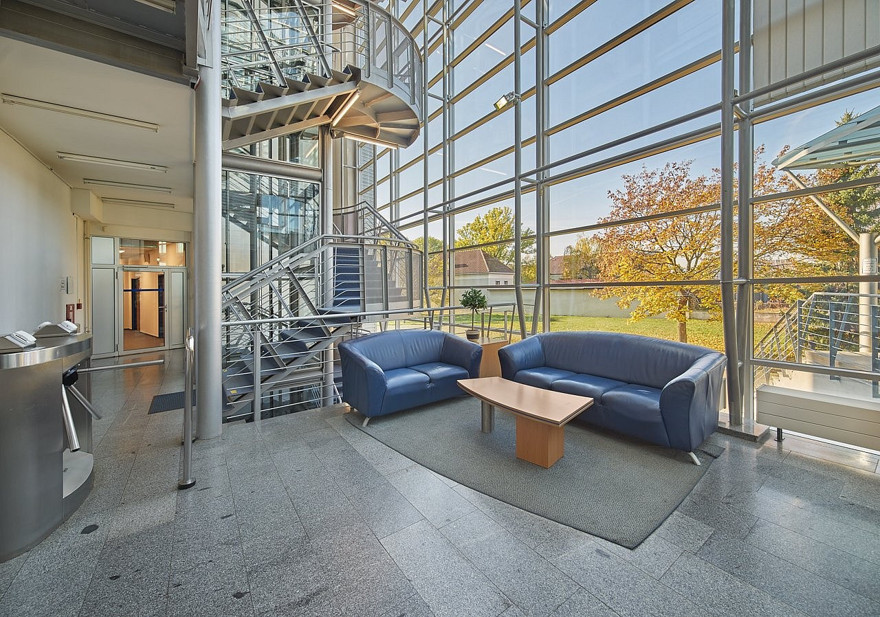 Pronájem kanceláře 628 m²