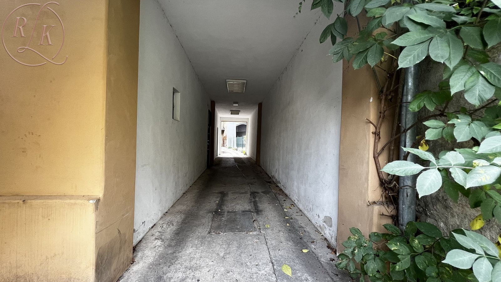Prodej zděné garáže 18 m2, ul. cejl, brno. — photo 4