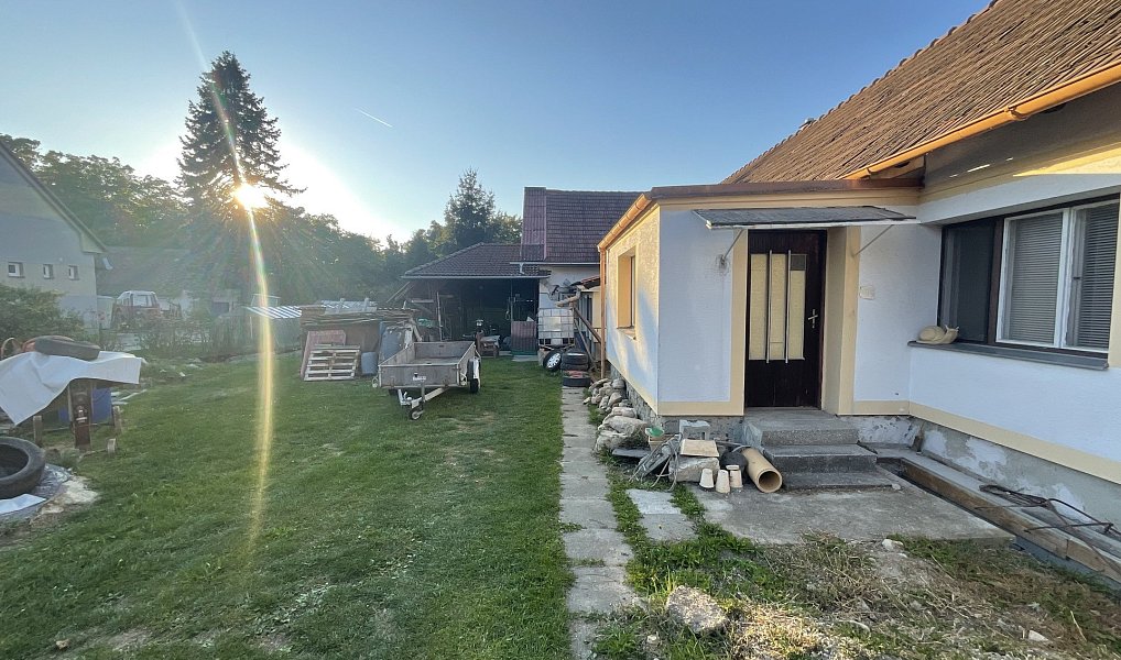Prodej domu 297 m² s pozemkem 2 972 m², Zhoř – náhled fotky 3