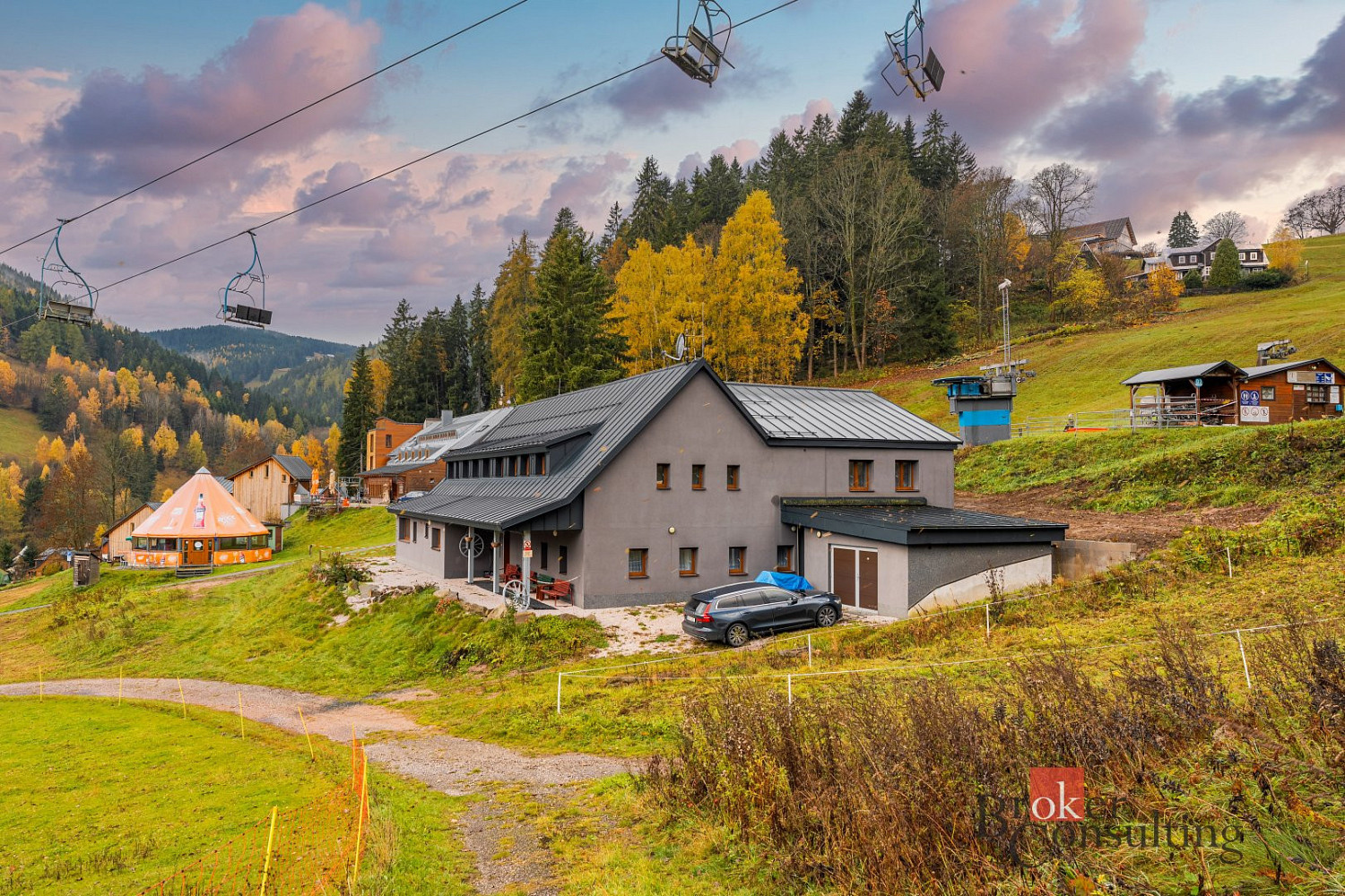 Prodej komerčního objektu (jiného typu) 390 m² – fotografie 2