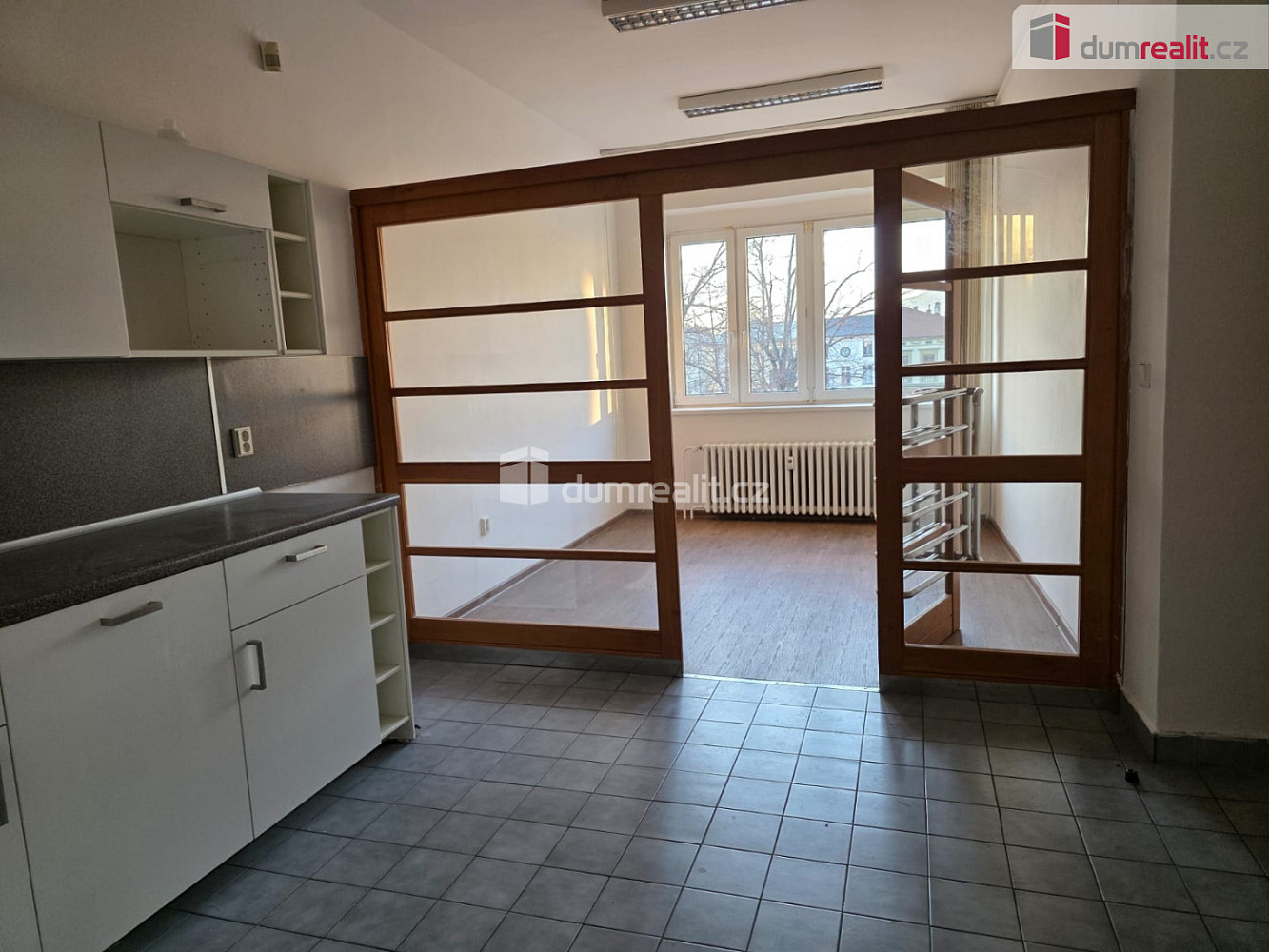 Pronájem kanceláře 250 m² — photo 3
