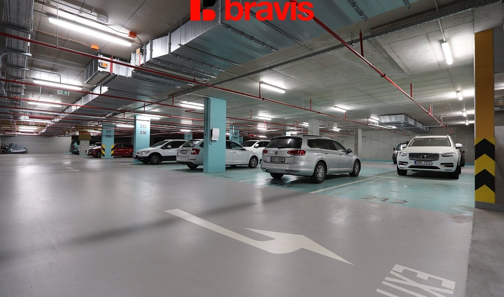 Pronájem garážové stání, Palác Trnitá, blízko office park Vlněna, volné ihned, 8 garážových stání k, Brno – náhled fotky 5