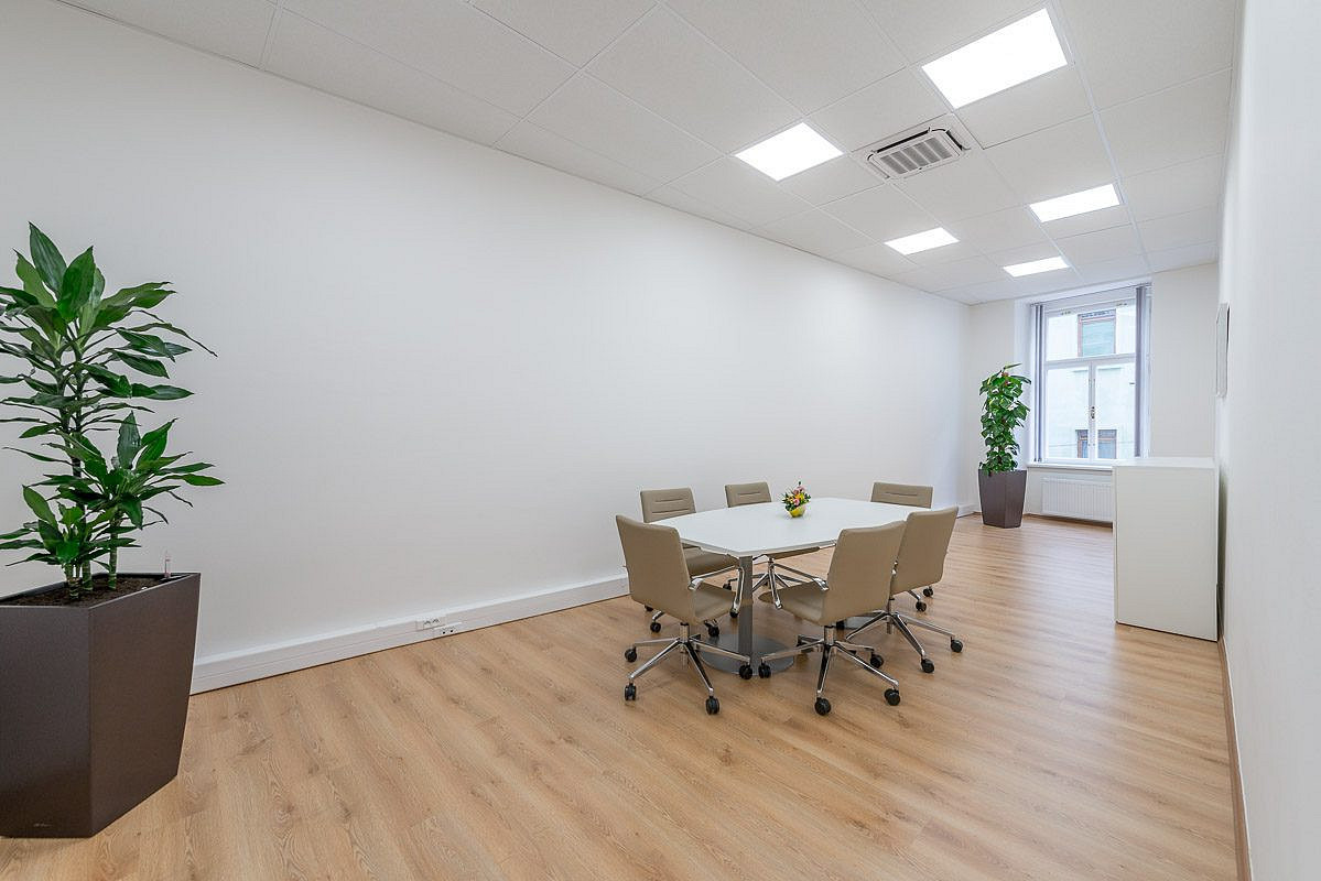 Pronájem kanceláře 115 m² – fotografie 3