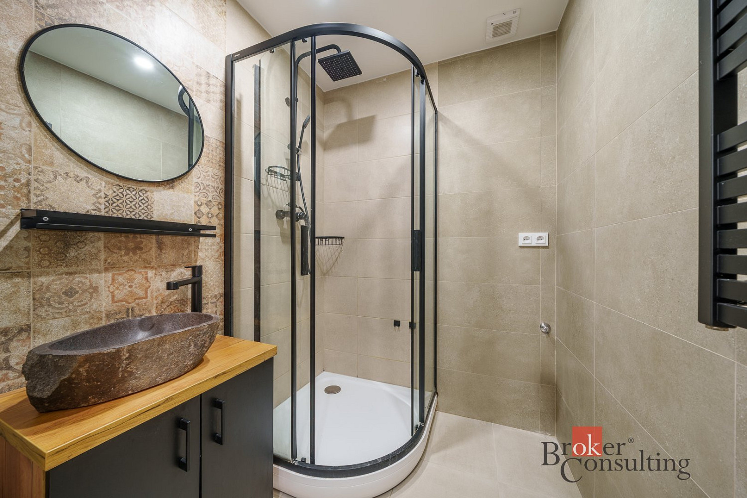 Pronájem bytu 2+kk 60 m² – fotografie 2