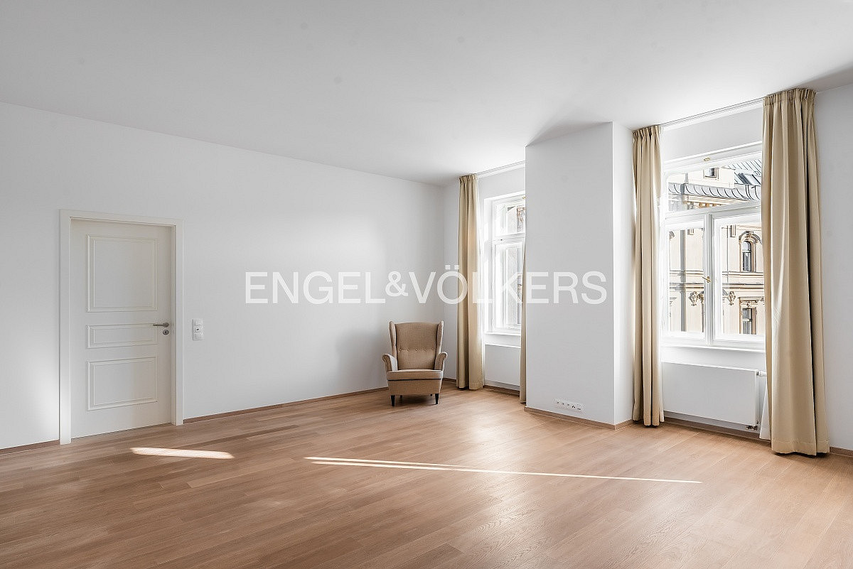 Pronájem bytu 3+kk 103 m² – fotografie 2
