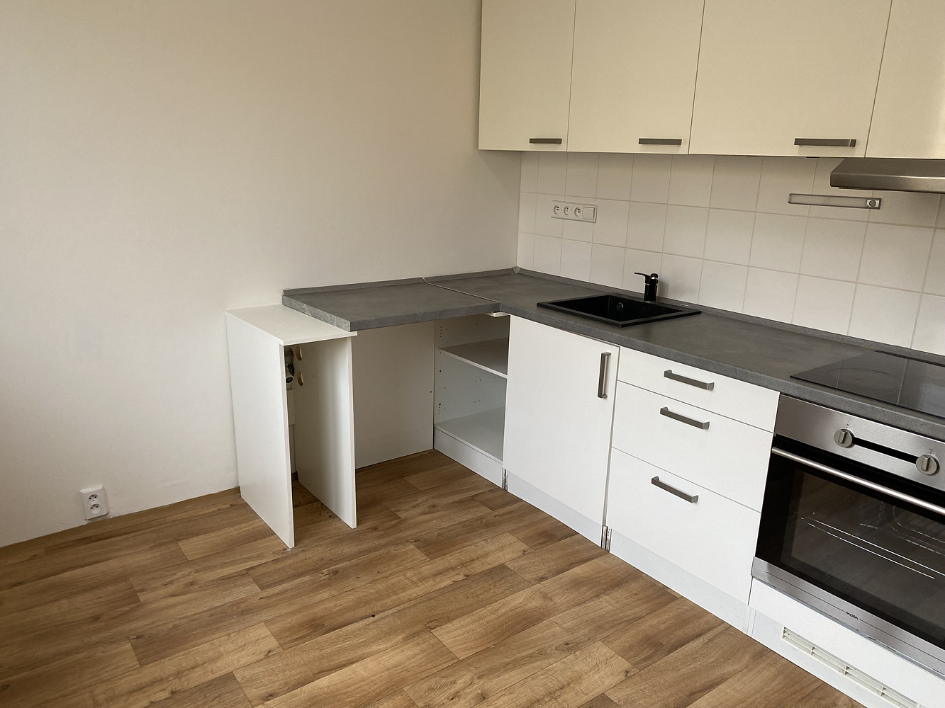 Pronájem bytu 1+1 40 m² – fotografie 2
