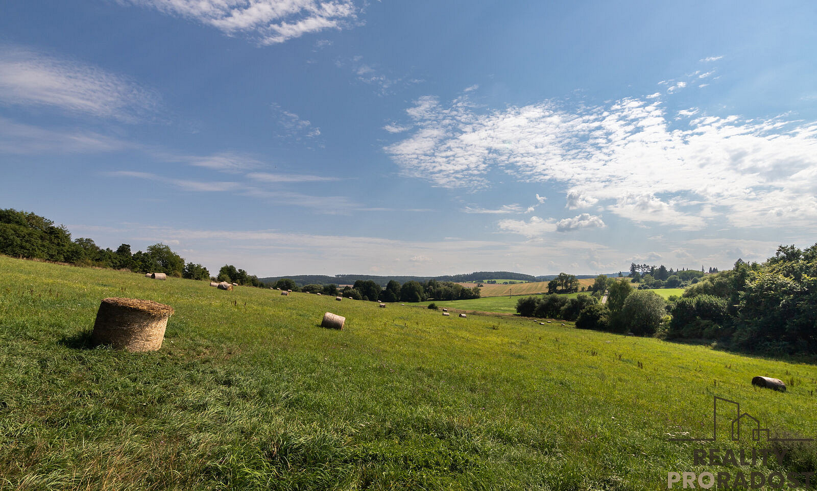 Prodej pozemku 670 m² – fotografie 4
