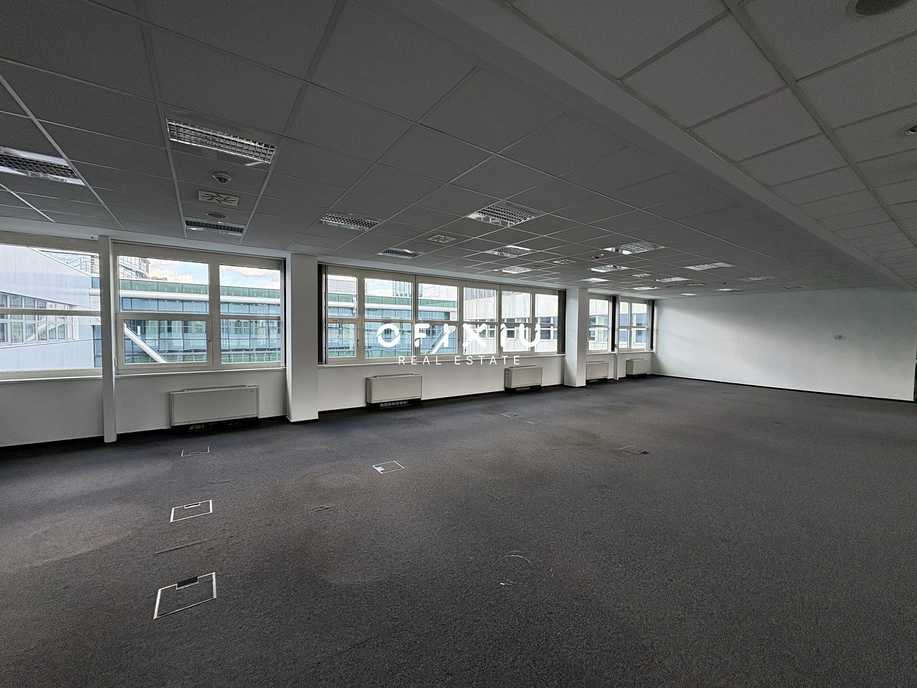 Pronájem kanceláře 1 006 m² – fotografie 2