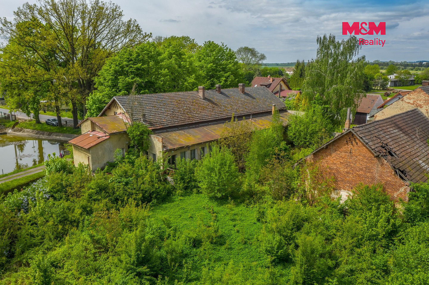 Prodej domu 300 m² s pozemkem 2 458 m² – fotografie 3